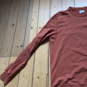 Cp company - Säljer nu en cp company sweatshirt då den ej andvänds. Pris kan diskuteras 