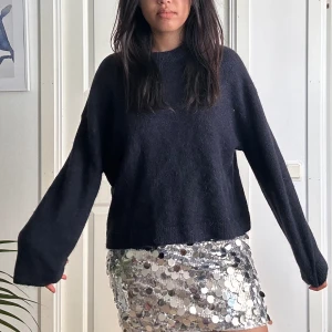 blå stickad tröja - Perfekt för sommaren 🌞💕💅🏻💓❣️🥂😃💕