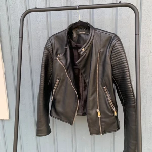 Skinnjacka  - Zara jacka