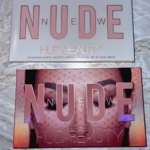 Eyeshadow Palette från HUDA BEAUTY  - HUDA BEAUTY The New Nude - Eyeshadow Palette. Säljer för att jag aldrig använt den, swatchat en gång.