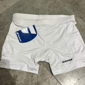 Helt oanvända undershorts från babolat, lapp kvar. Strl 12-14, som en xs-s