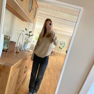 Stickad tröja - Superfin stickad tröja som köptes i vintras🩷 använd ca 3 gg utan defekter🩷nypris 329🩷