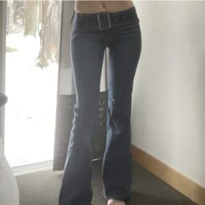 Jätte fina jeans från Takes-Two men tyvärr passar dom inte mig då det är dåligt med stretch då dom är vintage