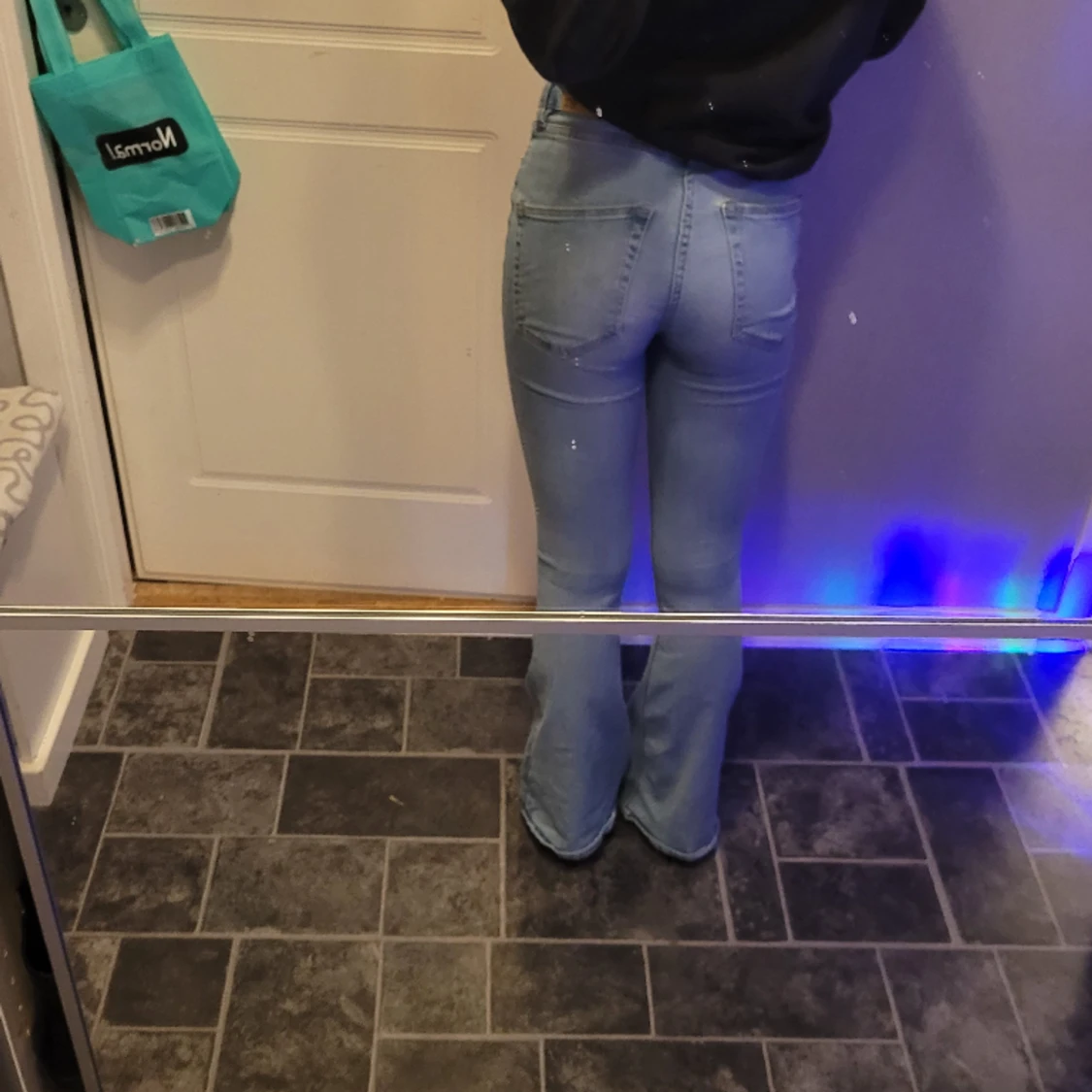 Utsvängda jeans  - 91