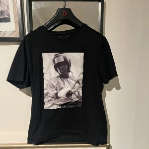 Limitato T-Shirt - Säljer denna feta Limitato T-Shirt i storlek M, bra skick.