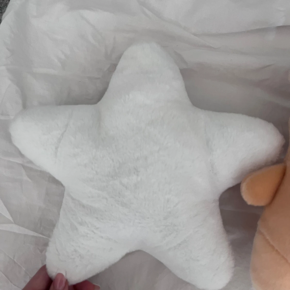 Två gosedjur + en strjärnkudde - 92