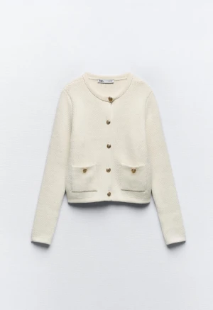 Stickad kofta Zara - Stickad kofta från Zara. Använd max 2 gånger och är som ny.