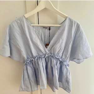 Blus - Supersöt blus! Perfekt till sommaren💗