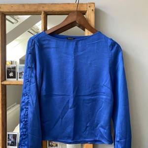 Festlig topp - Endast använd en gång😍