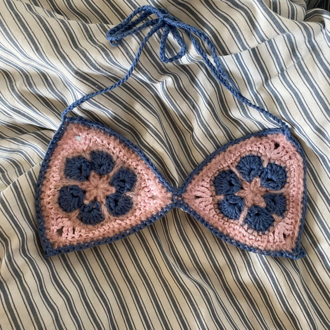 Virkad bikinitopp - 90