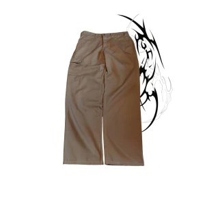 90s Baggy Cargos - Par sjuka 90s/y2k baggy cargos i perfekt skick, passar M - L, men även S med skärp (står W34 i dem) ‼️ DMa för frågor och offers såklart 🤝
