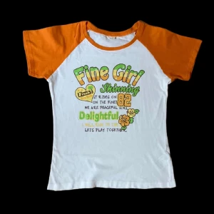 T-shirt  - Söt y2k vintage T-shirt med tryck på, S