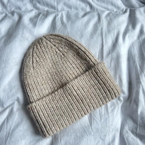 Beigh mössa - Beigh mössa från Lindex, använd 1 gång!💗
