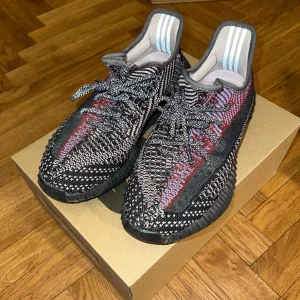 Yeezy Yecheil - Adidas Yeezy Boost 350 V2 Yecheil.  Gott skick!