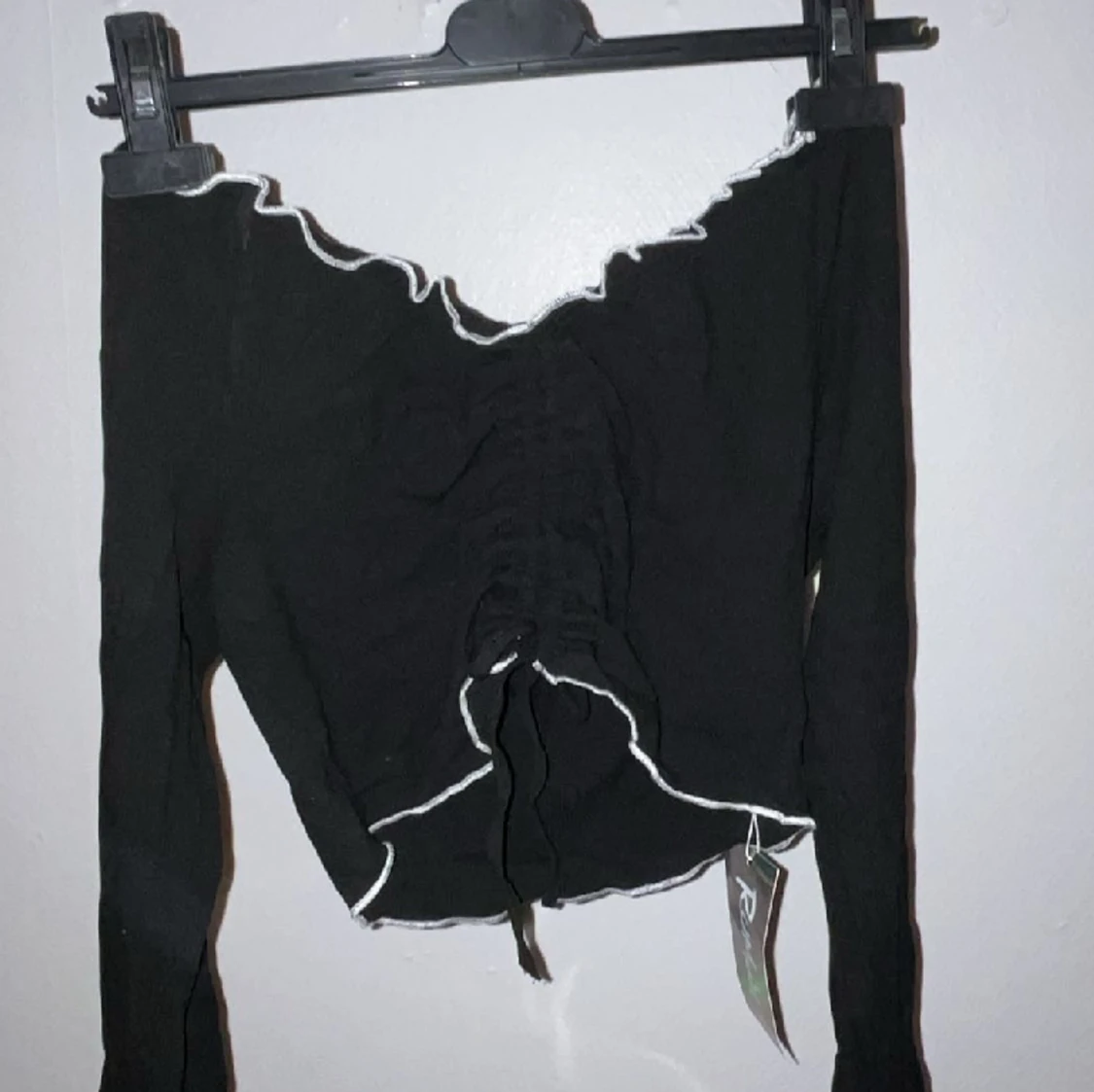 Drawstring off-shoulder topp 