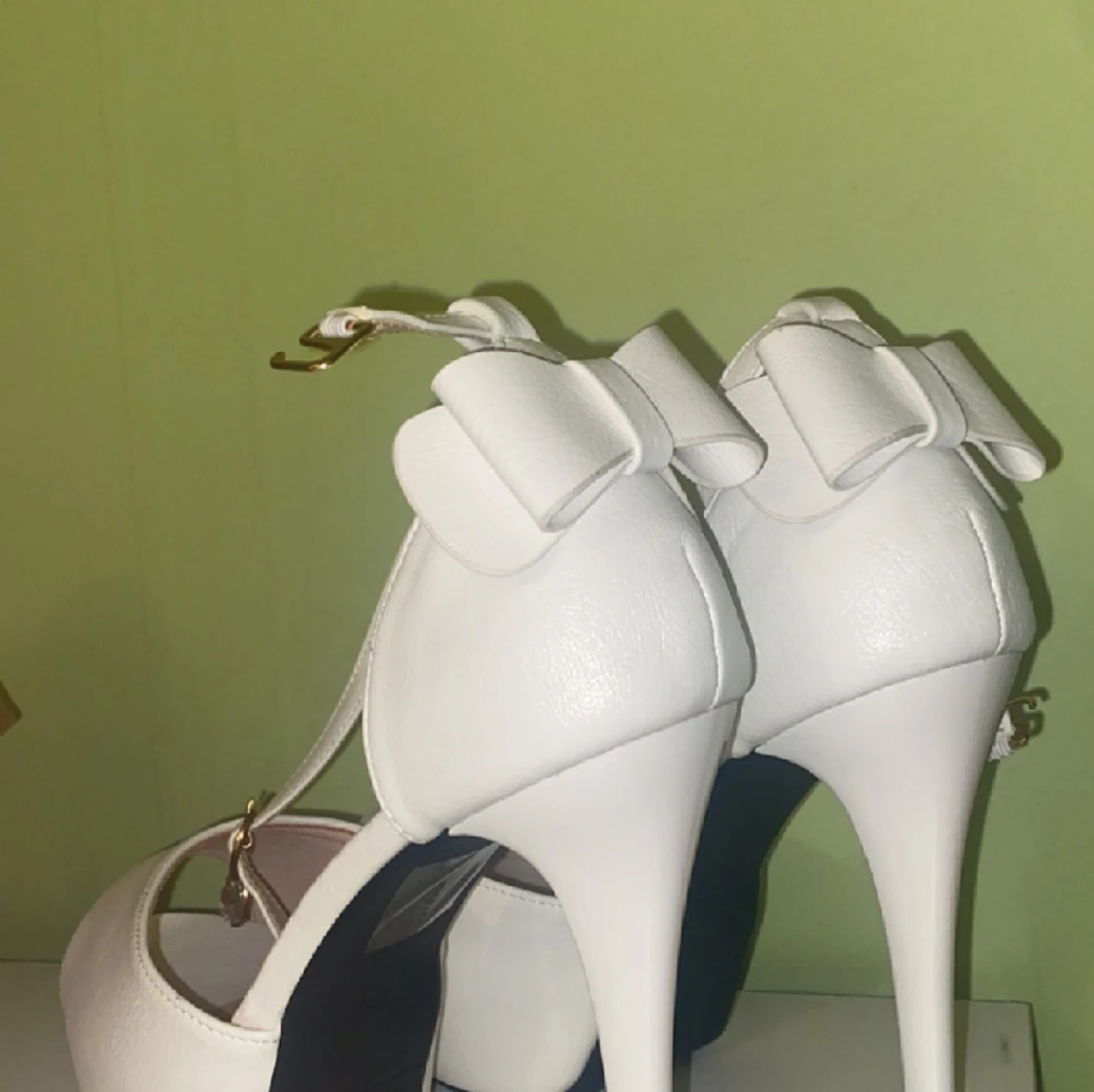 Säljer dessa fina klackar - 90