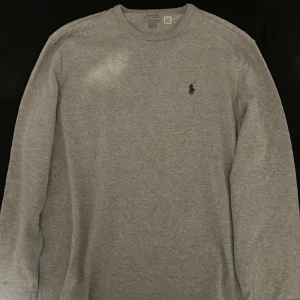 Ralph Lauren tröja - Oanvänd passade ej, storlek small fast lite lång så passar för medium också. 