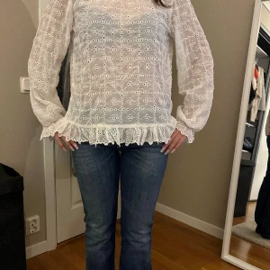 Söt blus  - Super söt blus passar till fler tillfällen 