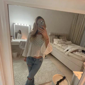 Fin topp - Säljaren denna jätte fina tröja från only då den aldrig använd. Topp skick ❤️