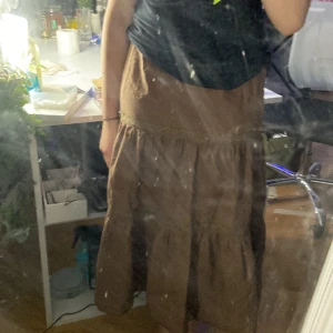 brun kjol🫶 - lägger upp igen för att någon ville se hur den såg ut på🫶