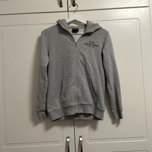 Peak performance kofta till salu  - Helt ny o fräsch peak perfomance kofta för 350🙌