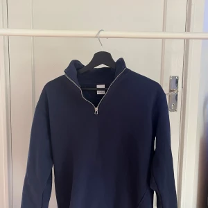 Zara tröja  - Zara half zip som inte används.