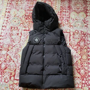 Sail racing väst  - Bra skick använd fåtal gånger stlk M 