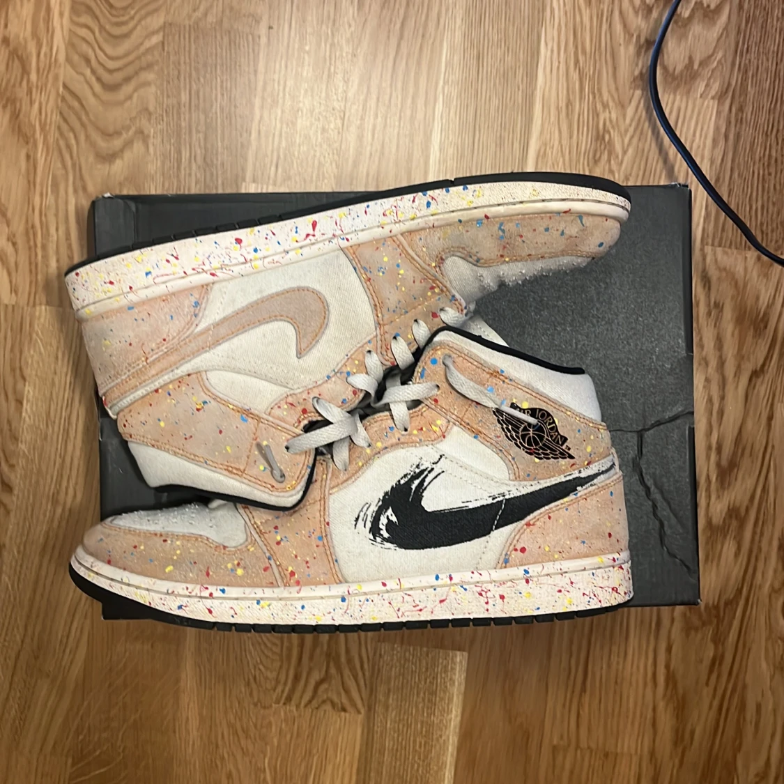 Jordan 1 Mid Brushstroke - 90
