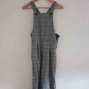 Monki hängselbyxor  - Strlk xs