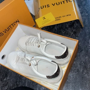 Lv skor - Lv skor i nyskick endast använt dem ett par gånger. Pris kan diskuteras vid snabb affär 