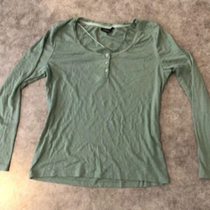 Grön tröja Kappahl  - Jätte fint skick!