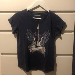 Zadig t-shirt - Säljer min Zadig t-shirt i mycket bra skick 