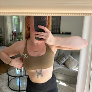 Topp - Sport-bh från Xshapes, oanvänd