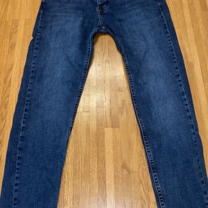 Diesel jeans  - Storlek 32 bra skick änvända ett par gånger!