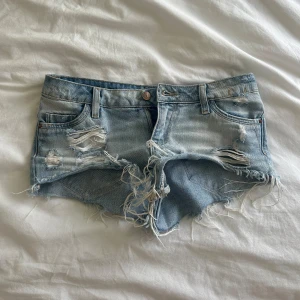 Lågmidjade shorts  - Såå fina! Dem är lågmidjade och super fina💕