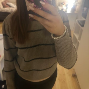 stickad tröja - använd 2 gånger 