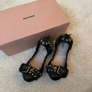 Miu Miu ballerinas - Ballerinas från Miu Miu i storlek 36!! Så så fina<3