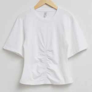 &otherstories t-shirt - Så cool T-shirt från otherstories (beställd från hm)!🙌🏽 Helt ny med lapp och endast testad därav priset!💘