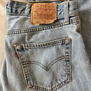 501 Levi’s jeans!! - Ett par klassiska 501or!! Storlek W34 L34. Såå fina<3