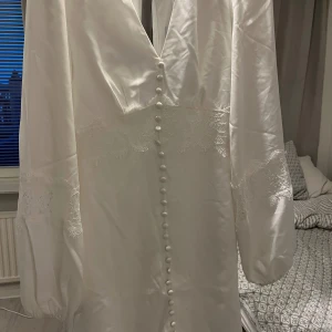 Bubbleroom klänning oanvänd  - Helt oanvänd hann inte lämna tillbaka inget fel på den 