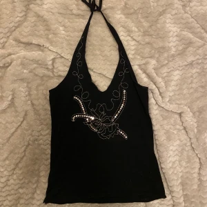 Festtopp - Svart festtopp med paljetter🩷😋 