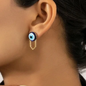 Fashionabel Örhänge - Ny och har aldrig använt  Höjd 2 cm Höjd 1 cm Okänd metall 