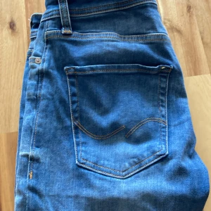 Ett par helt nya jeans - 28/32 Skick5/5