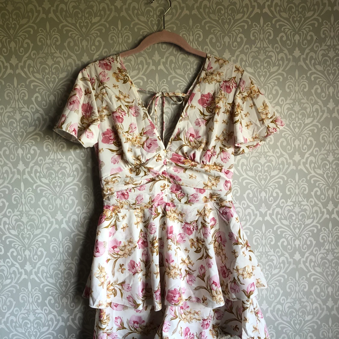 Blommig klänning/jumpsuit