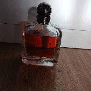 Sampel på swy intensly - Sampel på en god parfym som är väldict populär 