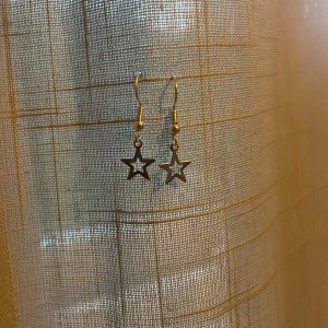 Siver örhängen - Silver örhängen med stjärnor på Sthlmsstil ❤️