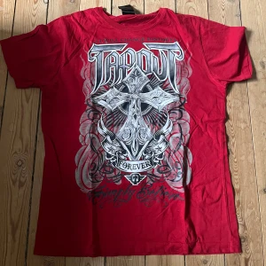 Tapout t-shirt - Tapout tisha med tryck knappt använd