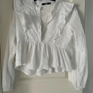 Sommar blus  - Snygg sommarblus från bikbok