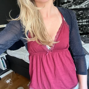 Skitcool bolero - Skitcool glittrig bolero, använd ett fåtal gånger!