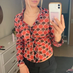 Blus med snyggt mönster - Så cool blus/skjorta från Zara, nyskick💞
